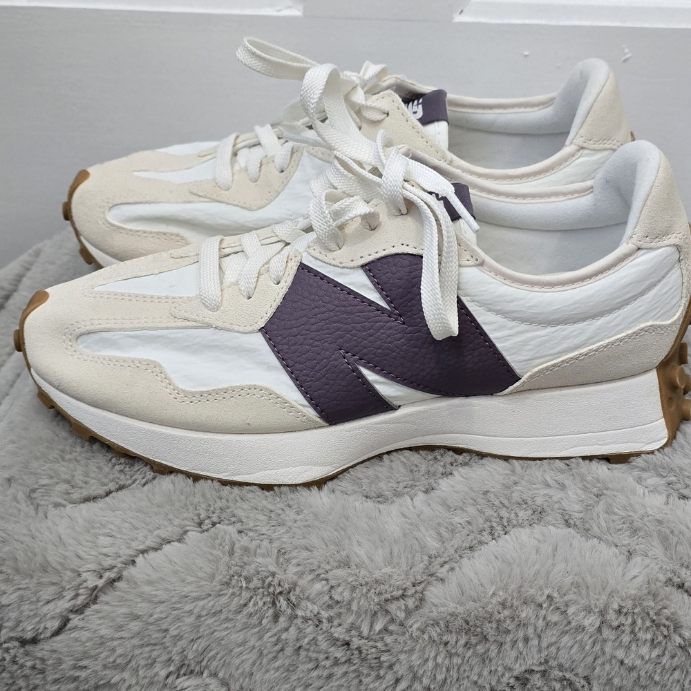 New Balance 327